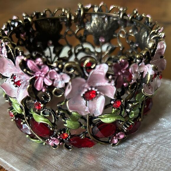 Vintage stunning Floral Enamel and Gemstone Bracelet - Picture 2 of 9